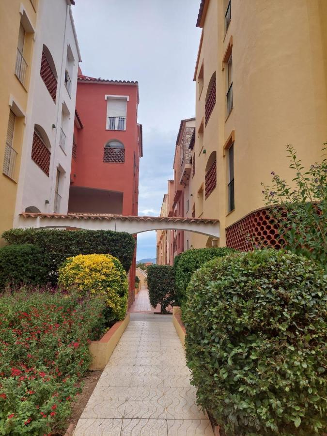 Appartement Empuriabrava Esterno foto